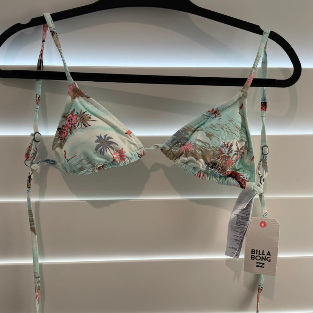BillaBong bikini top